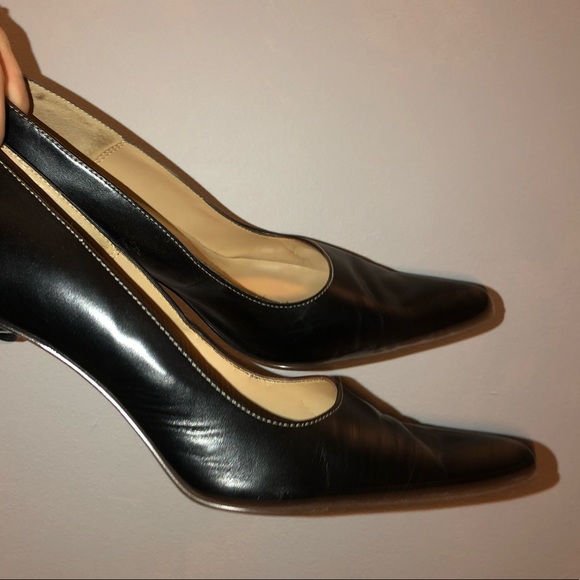 Cute work heels! - Picture 2 of 3